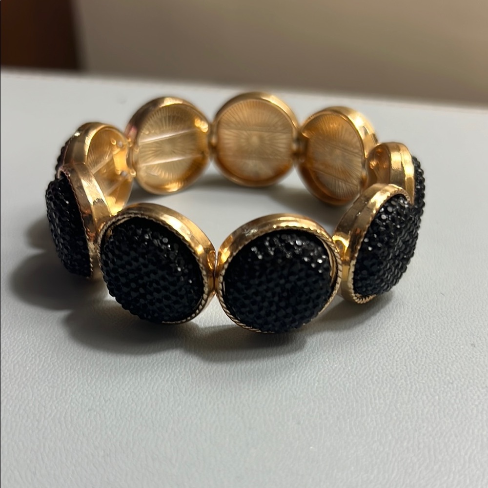 Plunder Elegant Black and Gold Bracelet